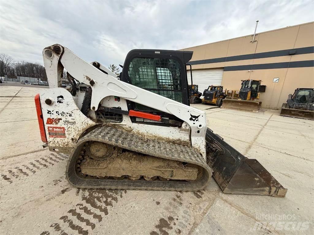 Bobcat T740 Mini Loader