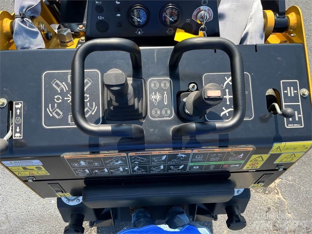 Boxer 700HDX Mini Loader