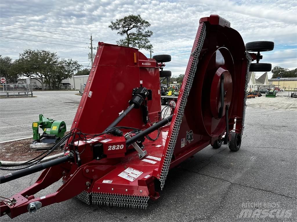 Bush Hog 2820 Shredders