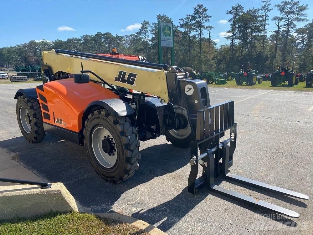 JLG 742 Telescopic Handlers