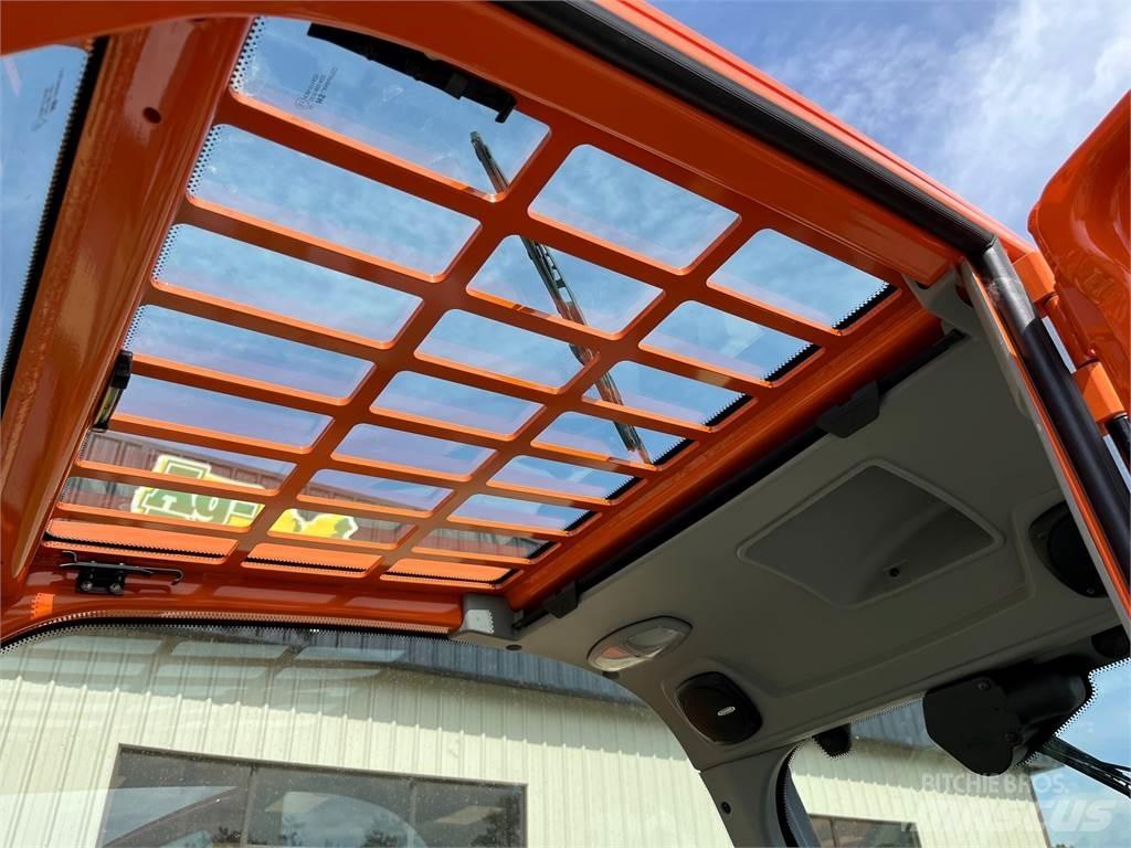 JLG 823 Telescopic Handlers