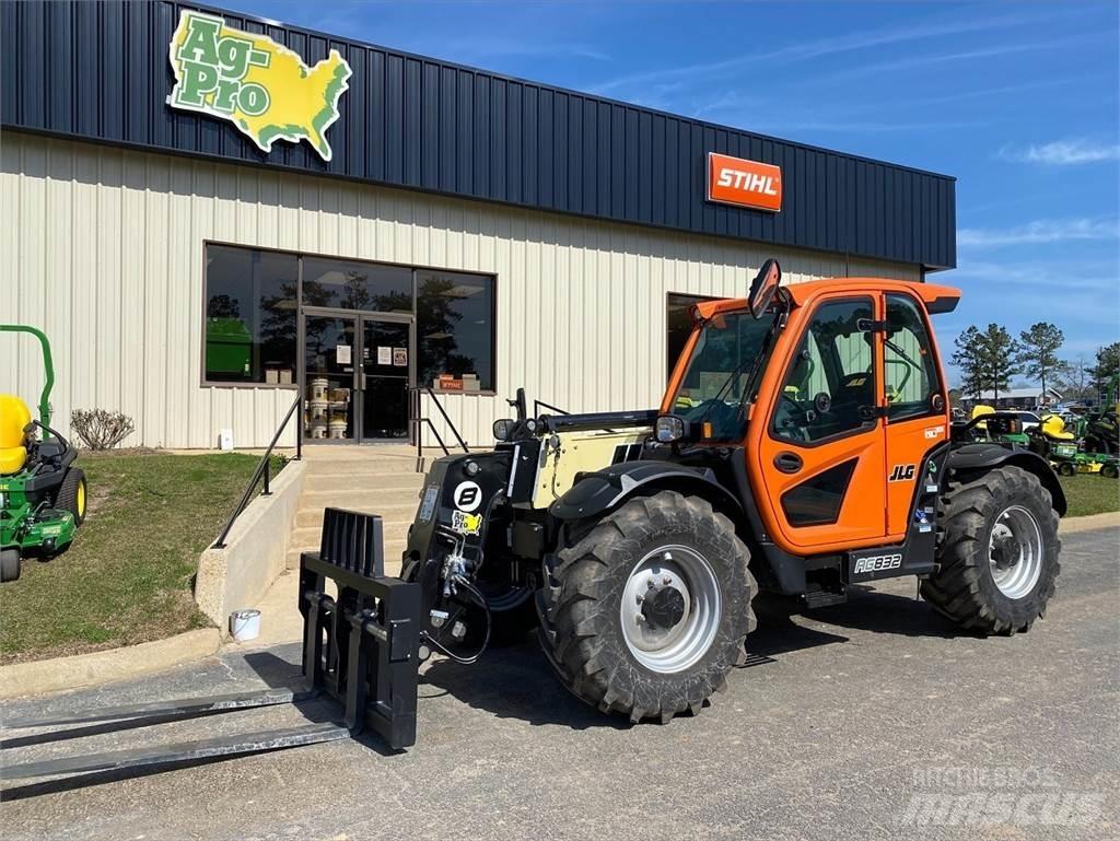JLG 832 Telescopic Handlers