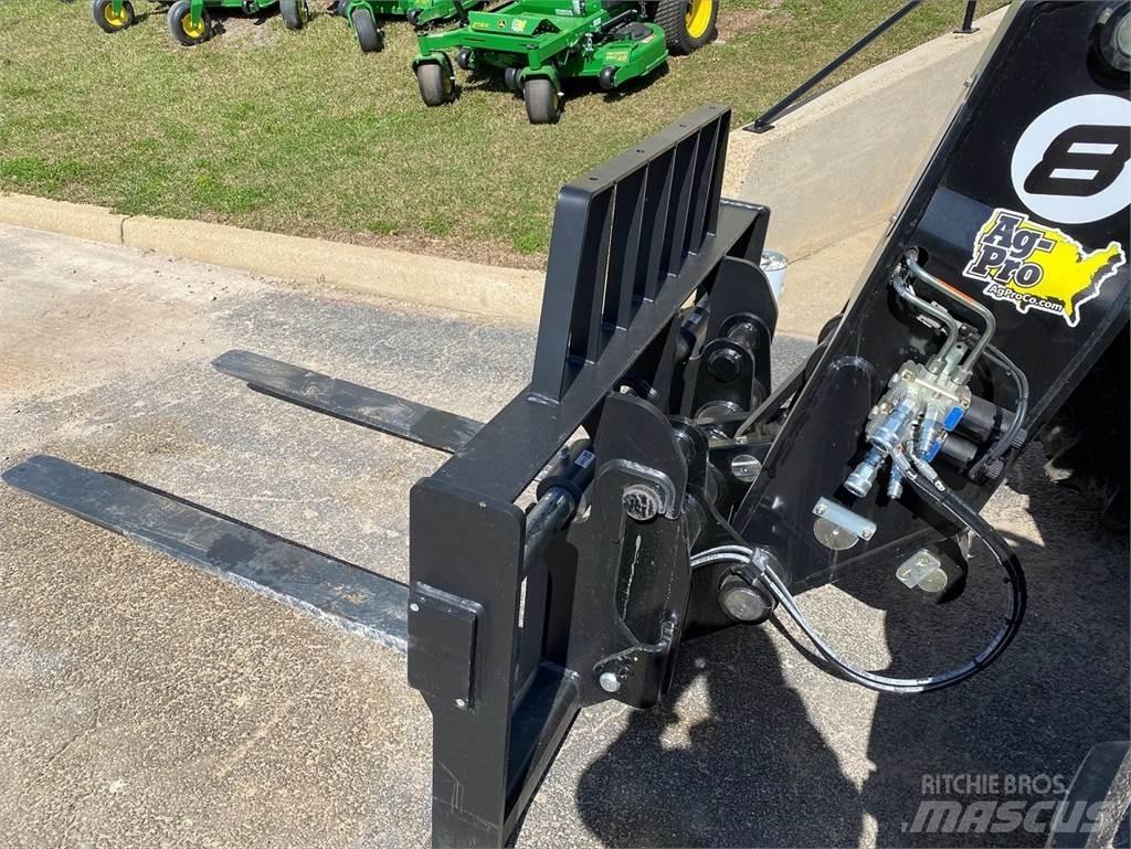 JLG 832 Telescopic Handlers