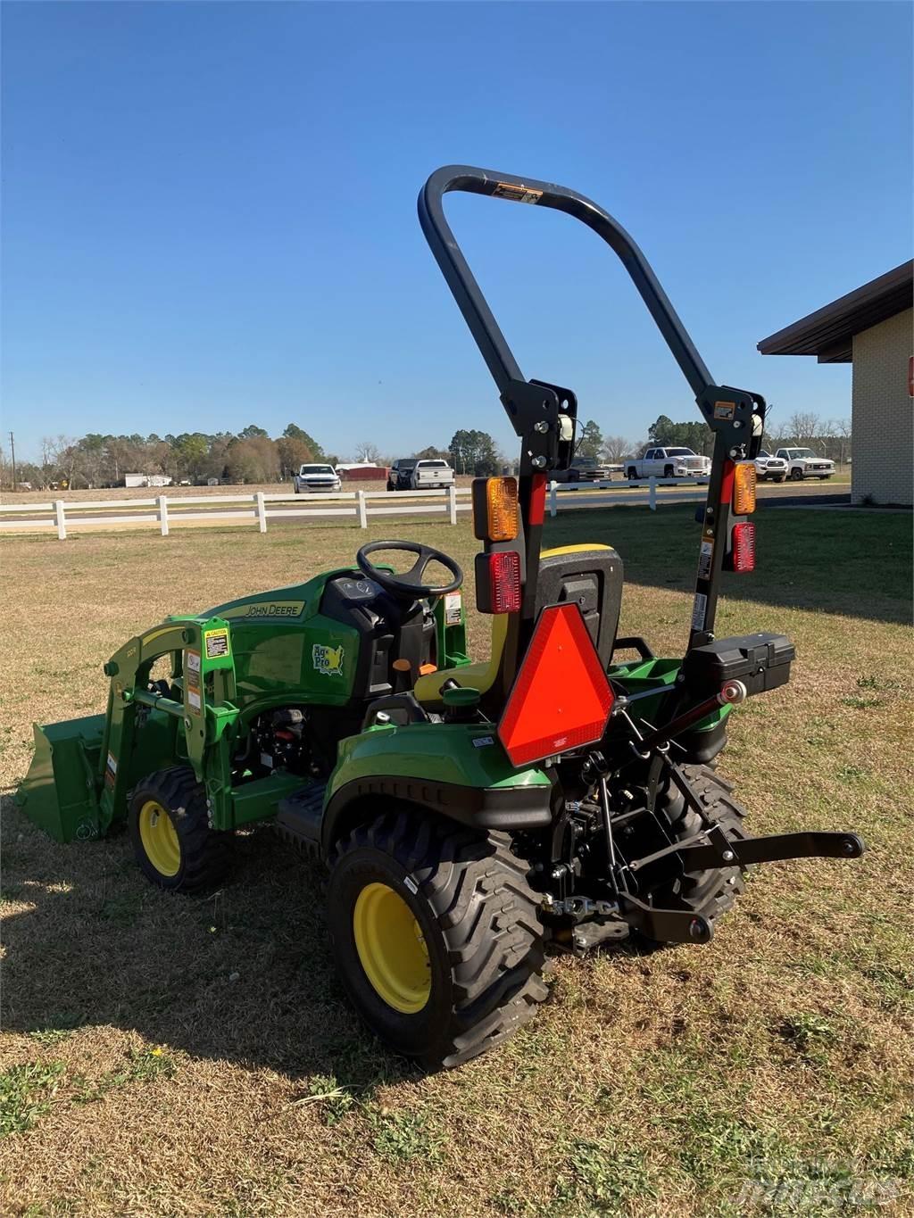John Deere 1023E Compact tractors