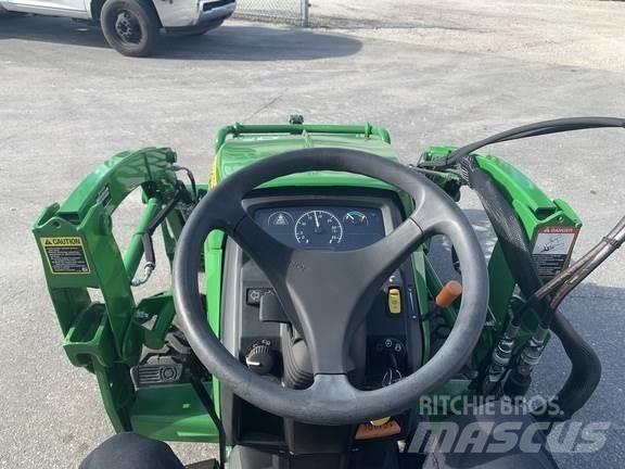 John Deere 1025R Compact tractors