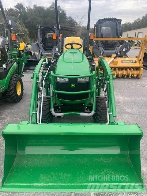 John Deere 1025R Compact tractors