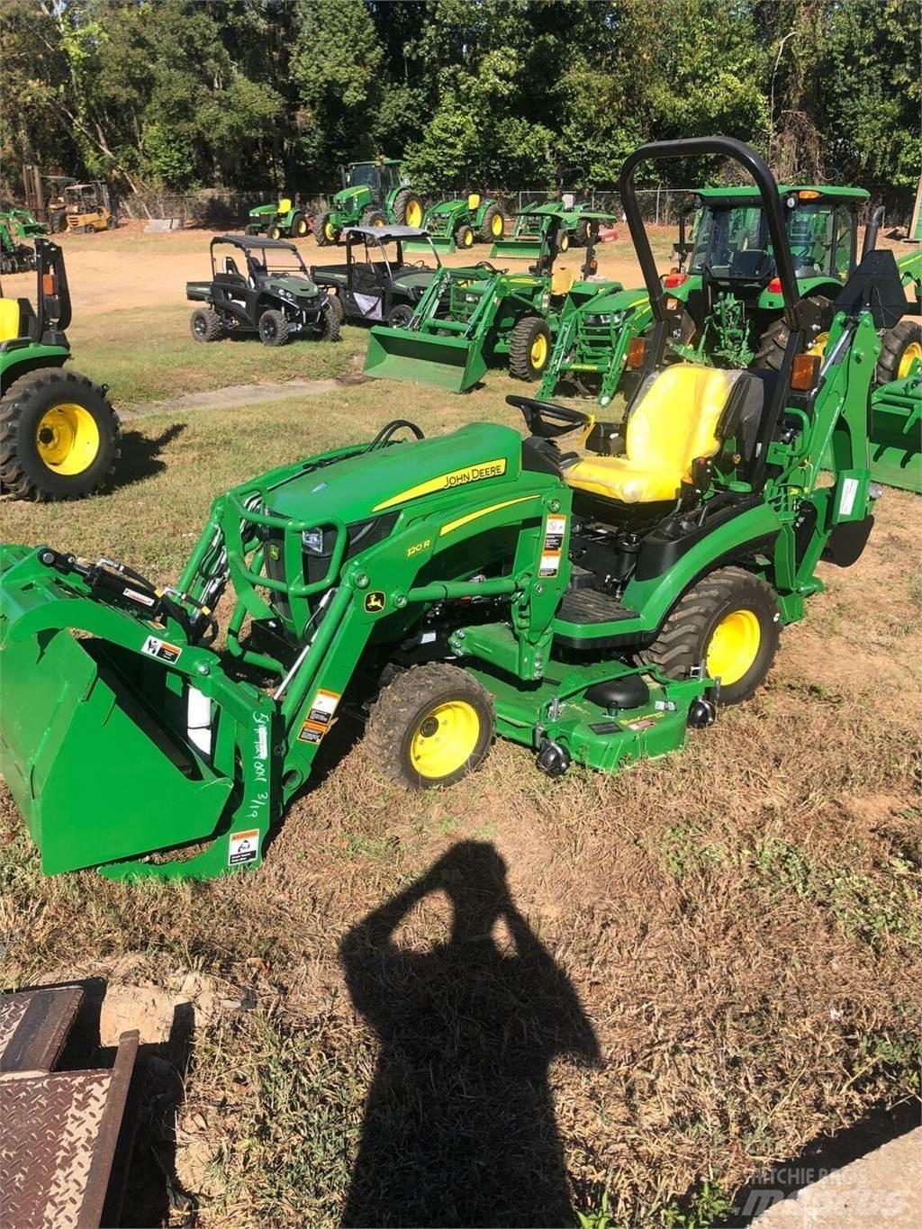 John Deere 1025R Compact tractors