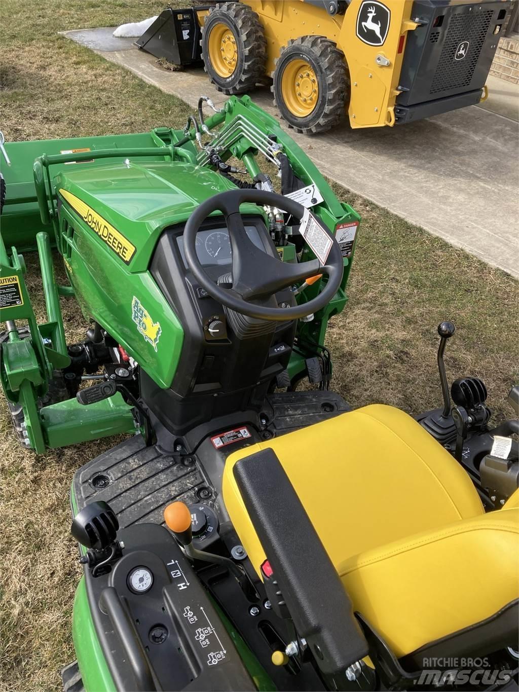 John Deere 1025R Compact tractors