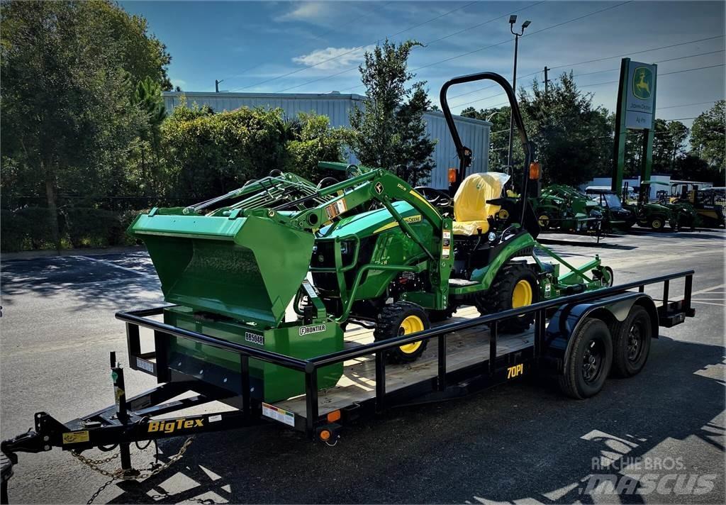 John Deere 1025R Compact tractors