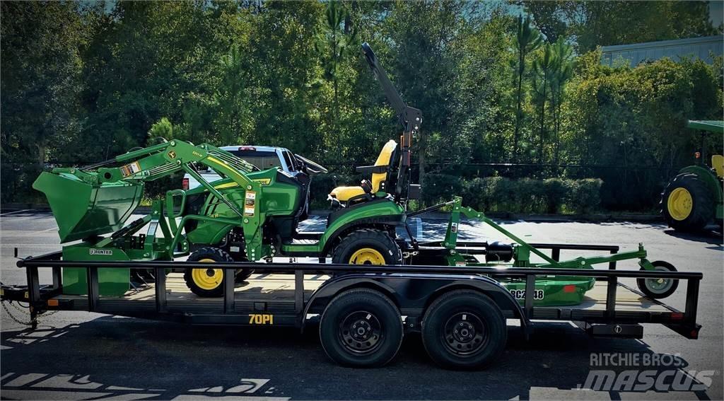 John Deere 1025R Compact tractors