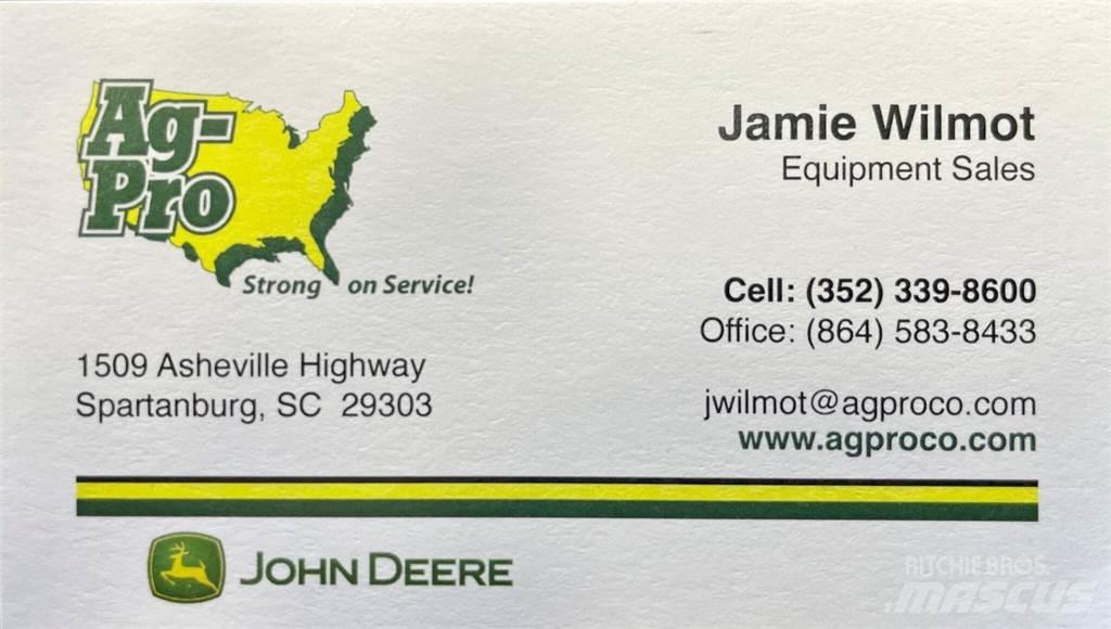 John Deere 1025R Compact tractors