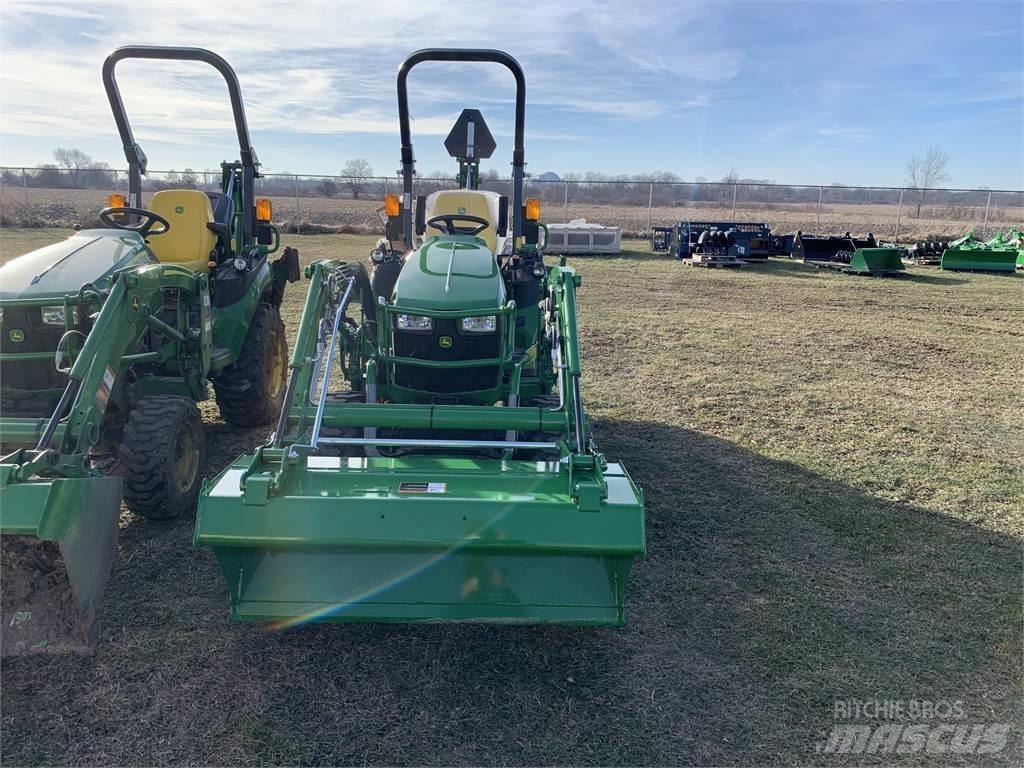 John Deere 2025R Compact tractors