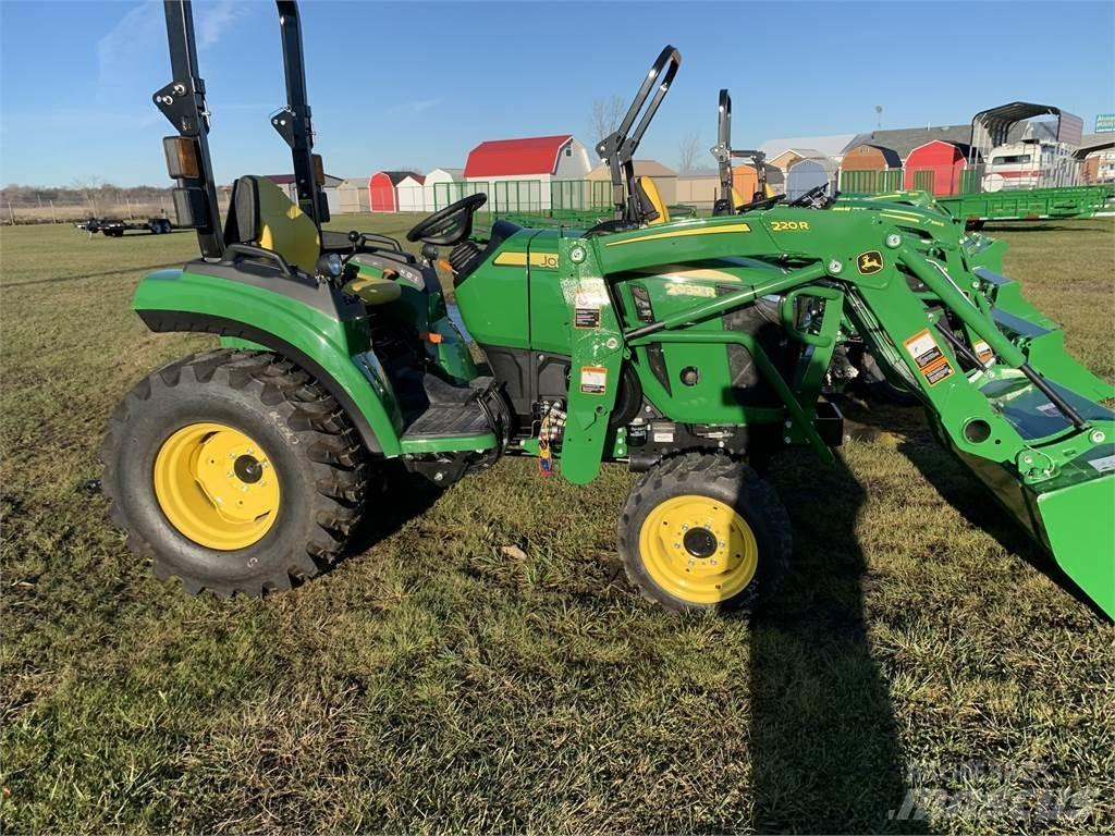 John Deere 2032R Compact tractors