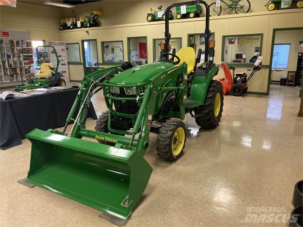 John Deere 2032R Compact tractors