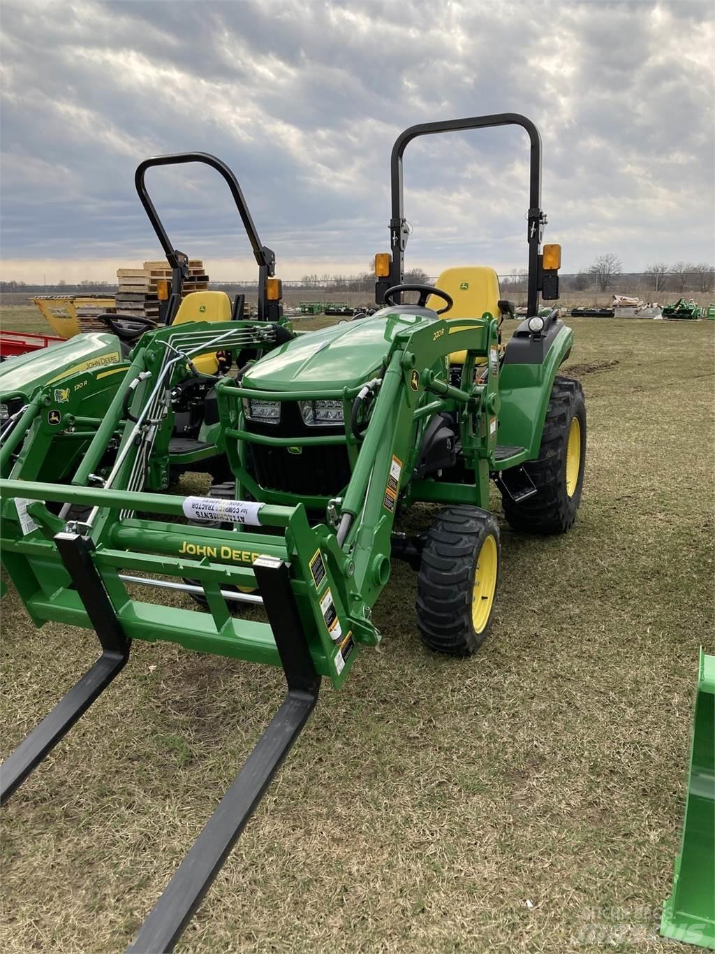 John Deere 2032R Compact tractors