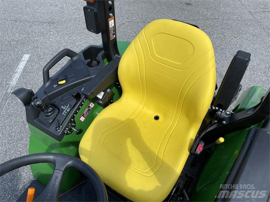 John Deere 2038R Compact tractors