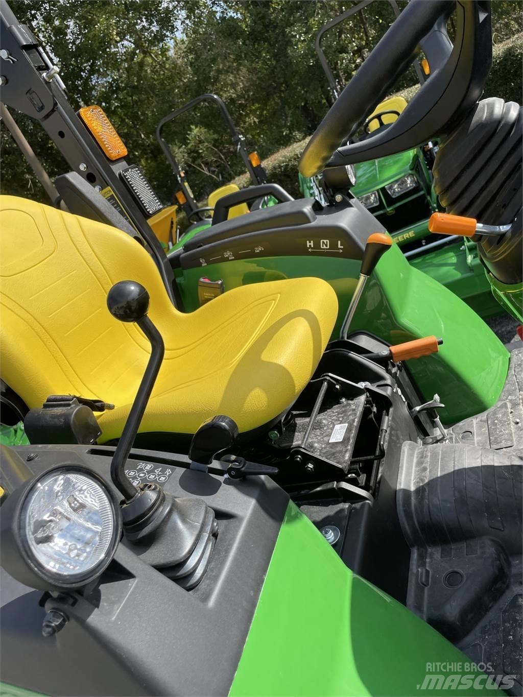 John Deere 2038R Compact tractors