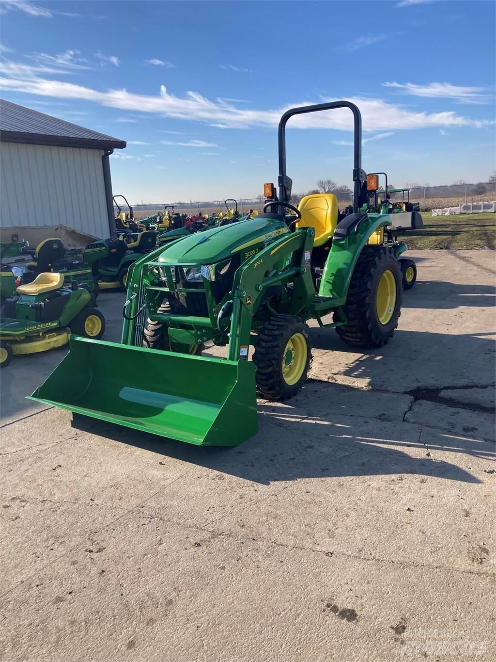 John Deere 3025D Compact tractors