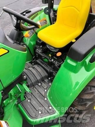 John Deere 3025D Compact tractors