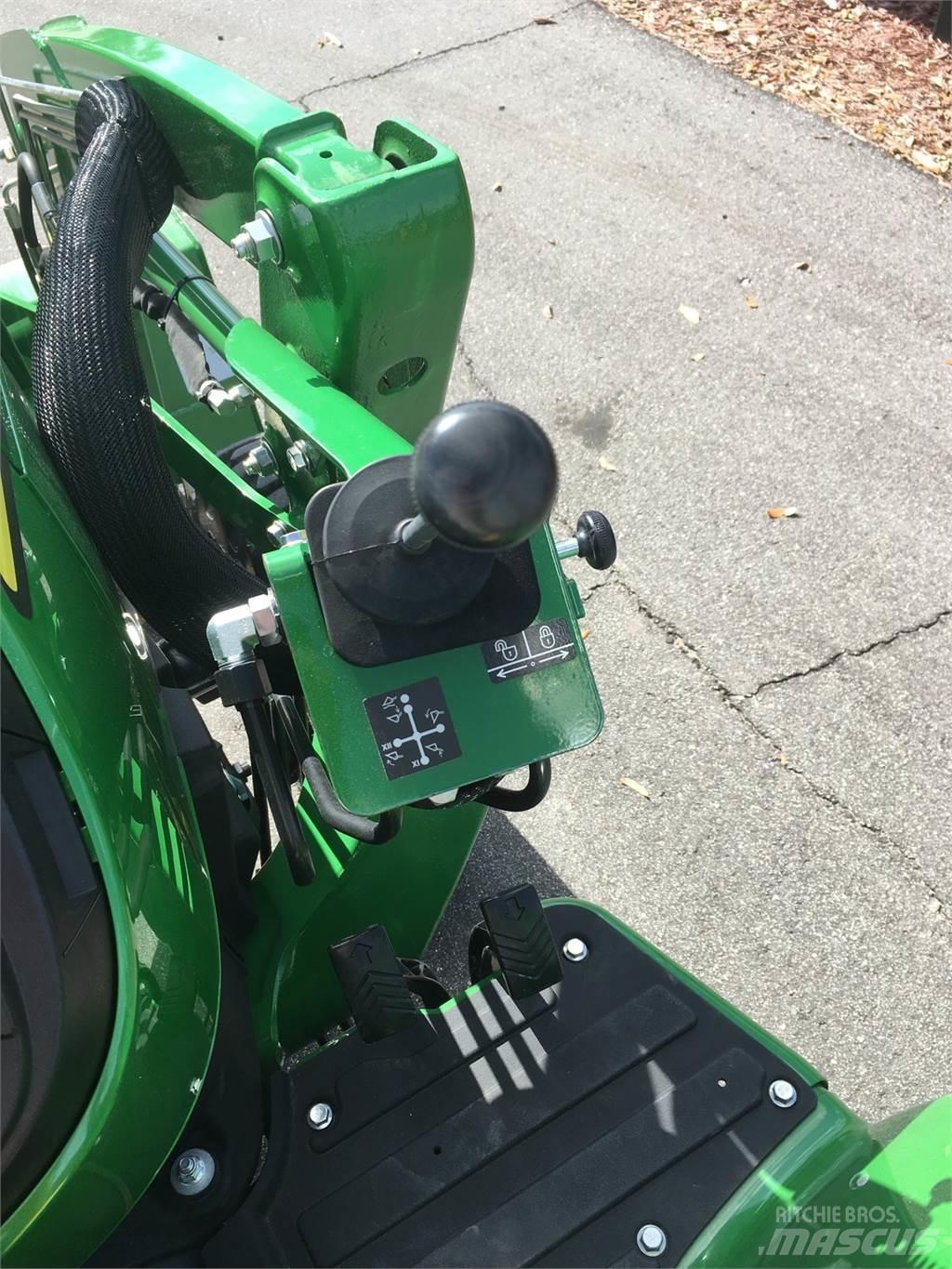 John Deere 3025E Compact tractors