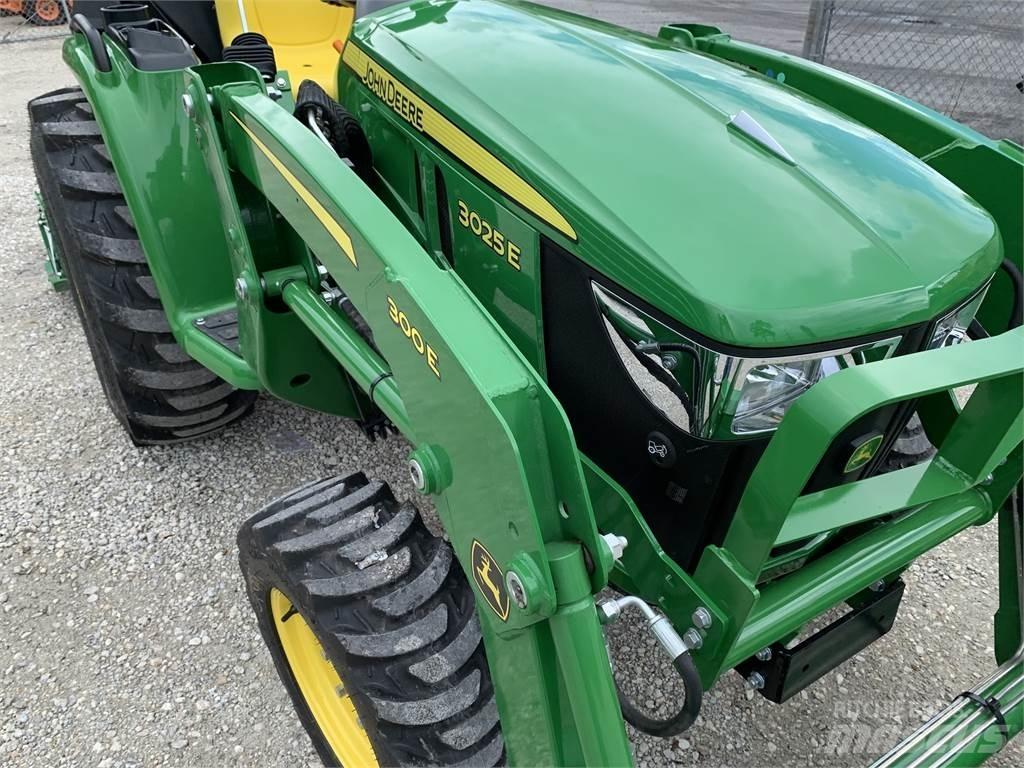 John Deere 3025E Compact tractors
