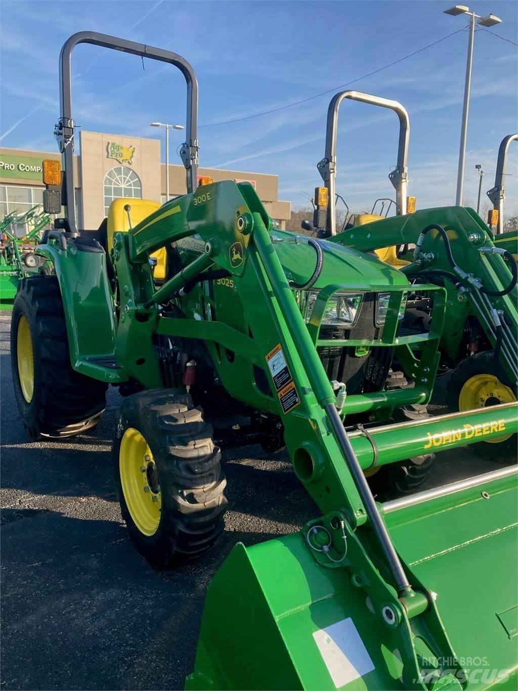 John Deere 3025E Compact tractors