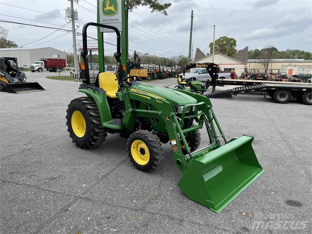 John Deere 3032E Compact tractors