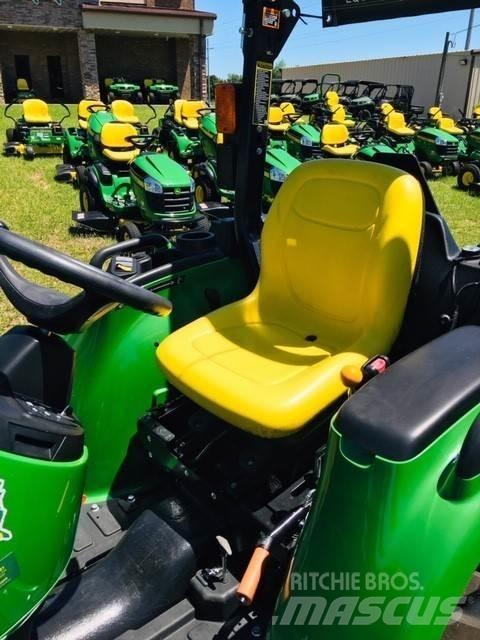 John Deere 3038E Compact tractors