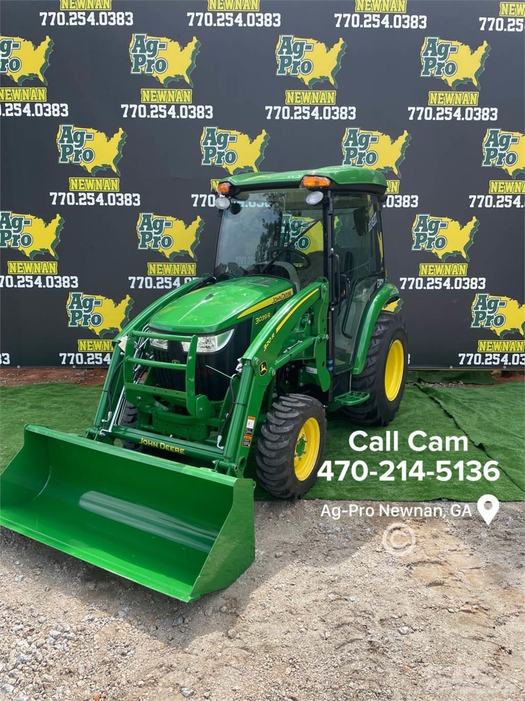 John Deere 3039R Compact tractors