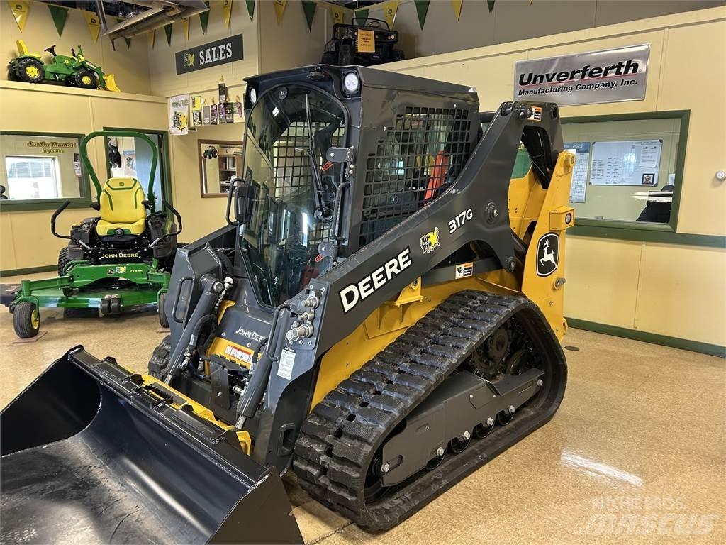 John Deere 317G Mini Loader