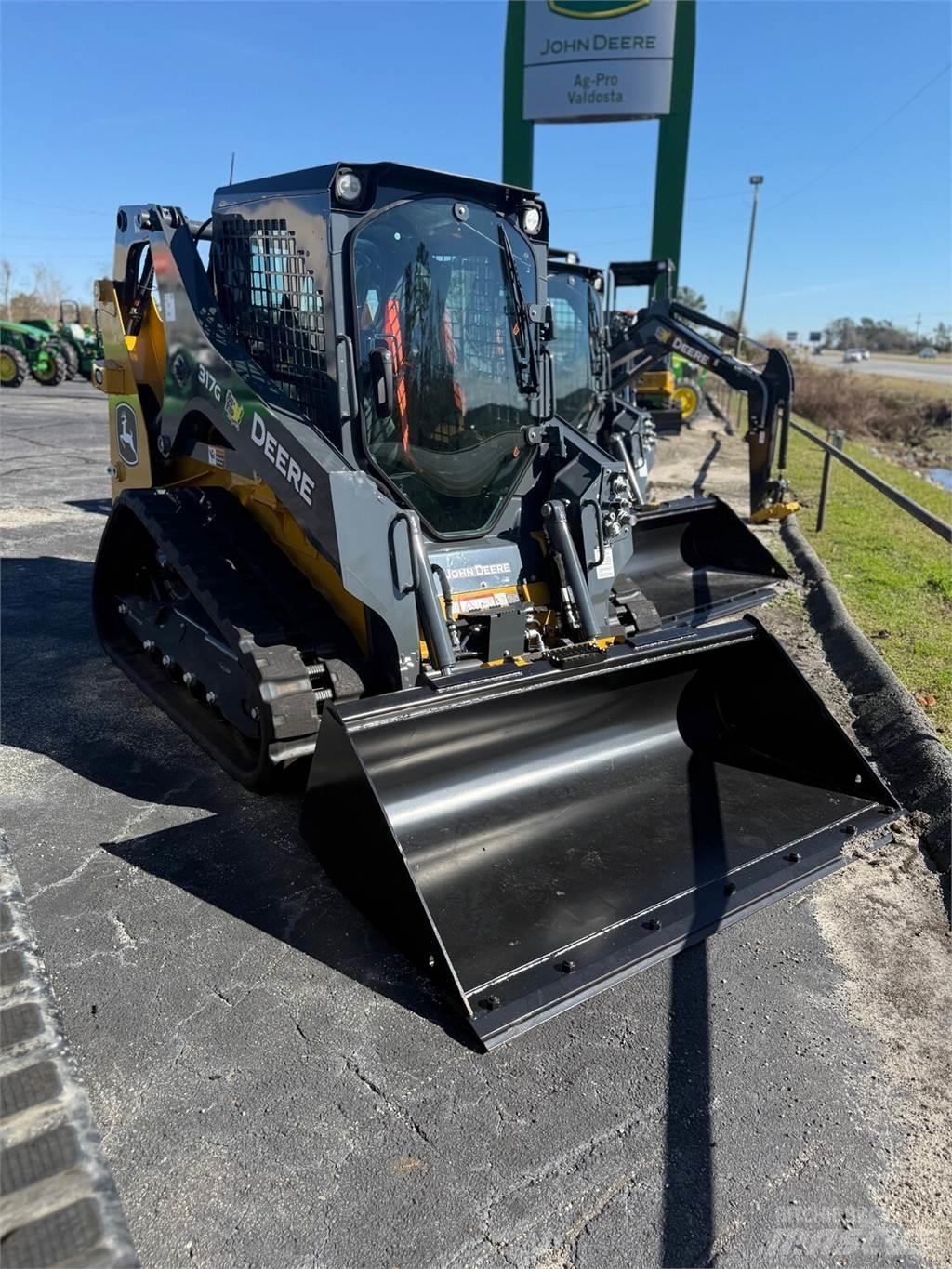 John Deere 317G Mini Loader