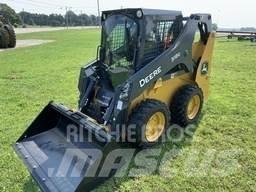 John Deere 318G Skid Steer Loaders