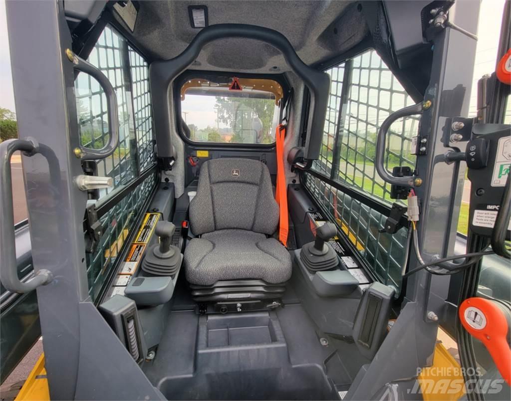 John Deere 324G Skid Steer Loaders