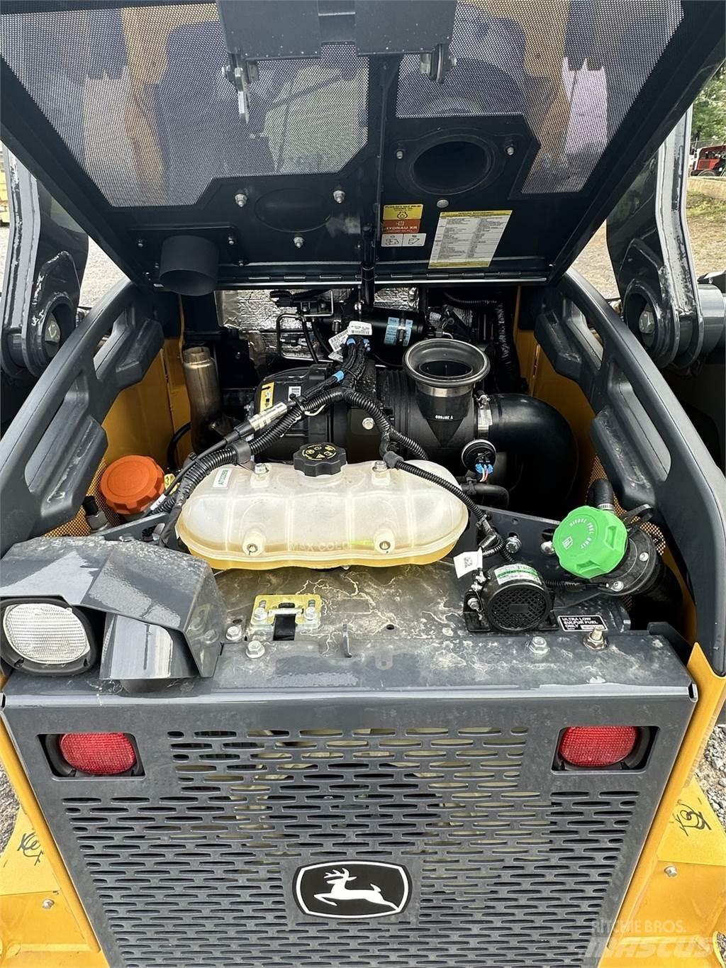 John Deere 325G Mini Loader