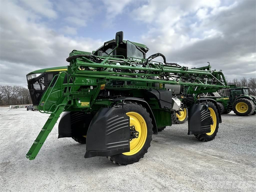 John Deere 408R Trailed sprayers