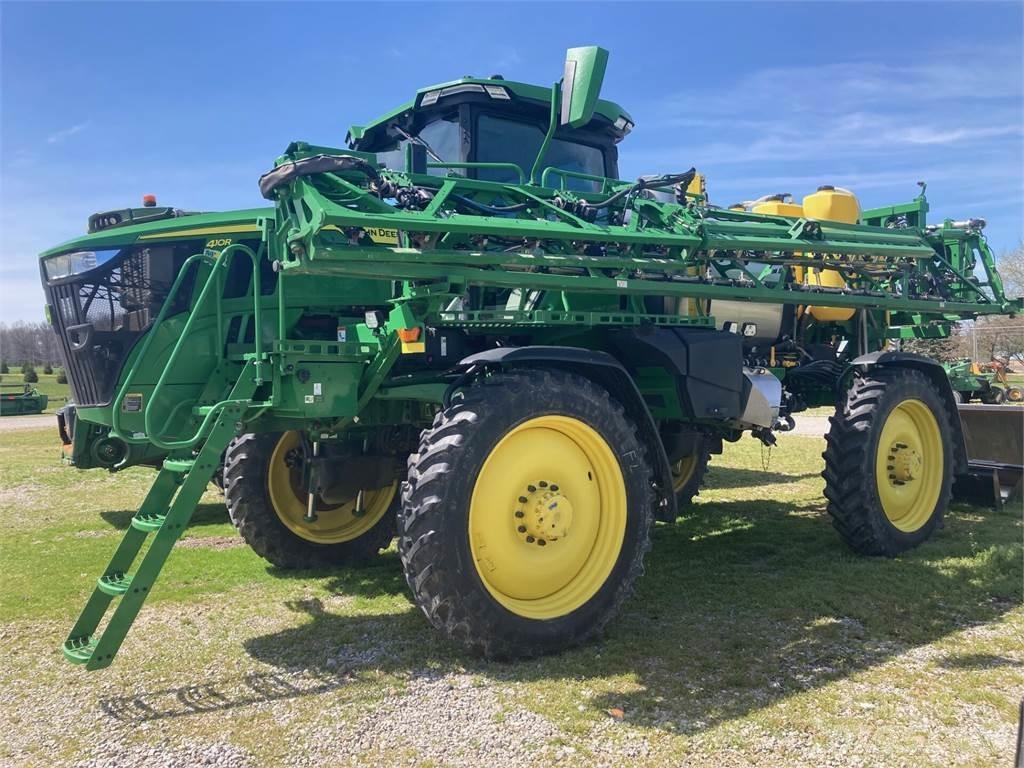 John Deere 410R Trailed sprayers