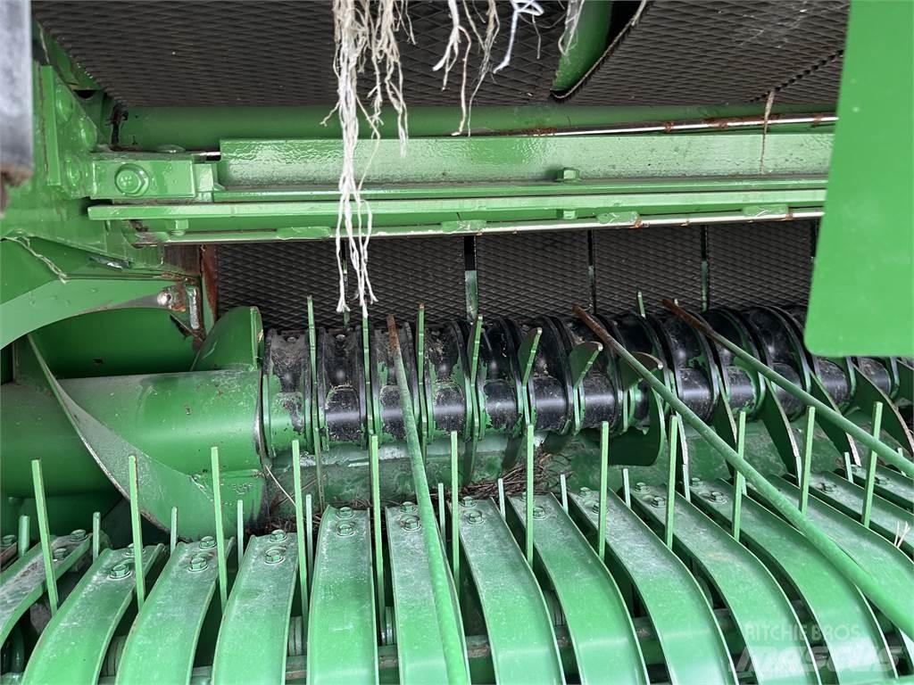 John Deere 451M Round Balers