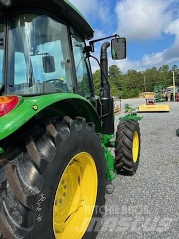 John Deere 5090M Tractors