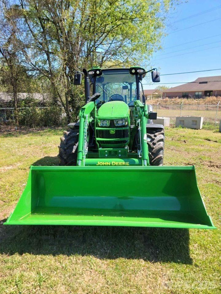 John Deere 5125M Tractors