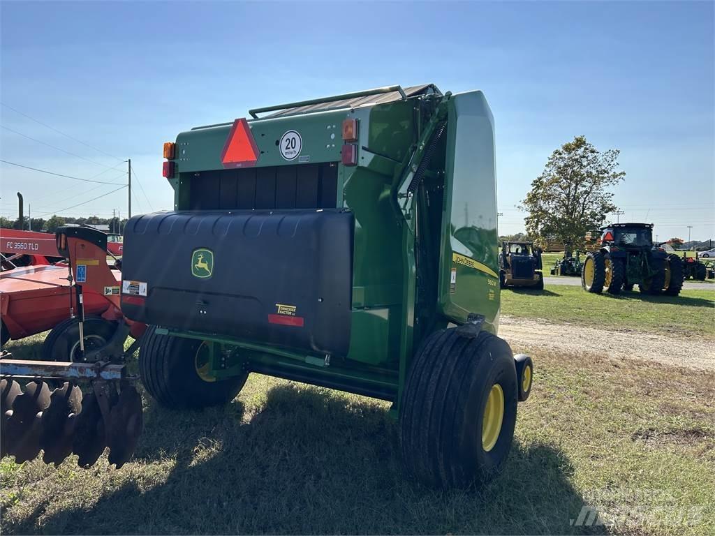 John Deere 560M Round Balers