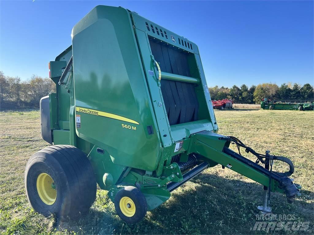 John Deere 560M Round Balers