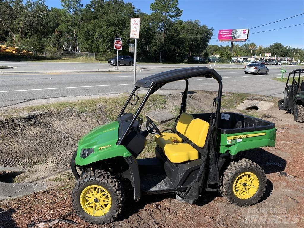 John Deere 590M Utility Machines