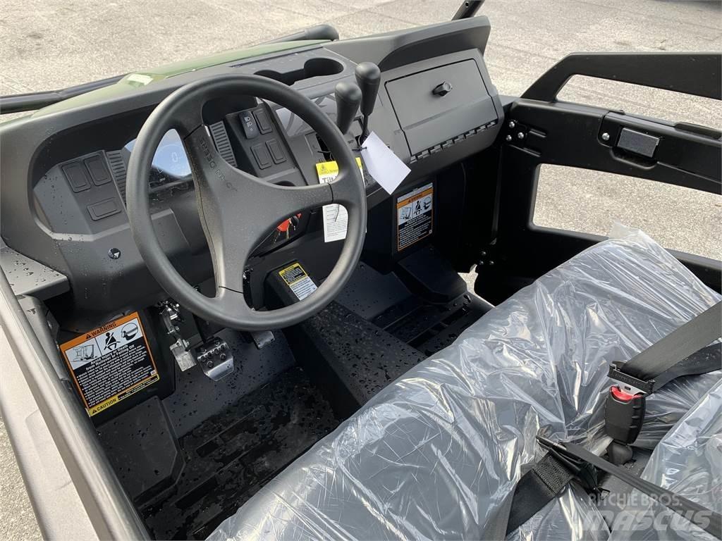 John Deere 590M Utility Machines