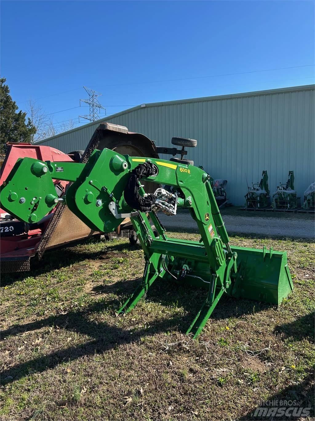John Deere 600R Tractors