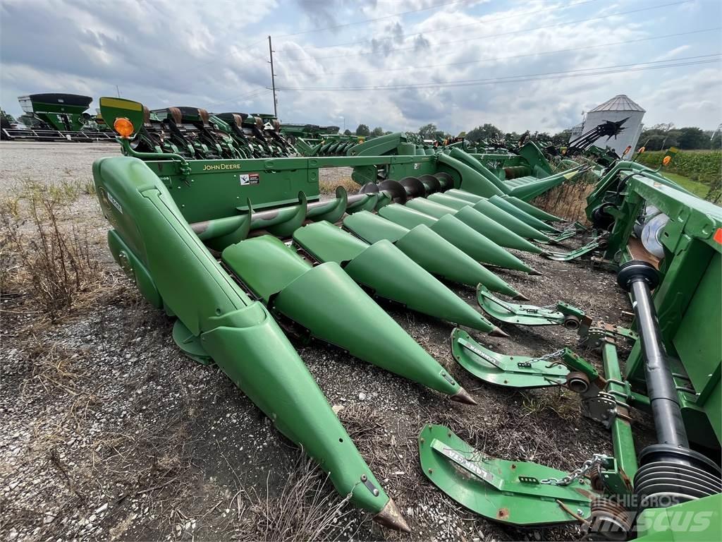 John Deere 608C Combine Attachments