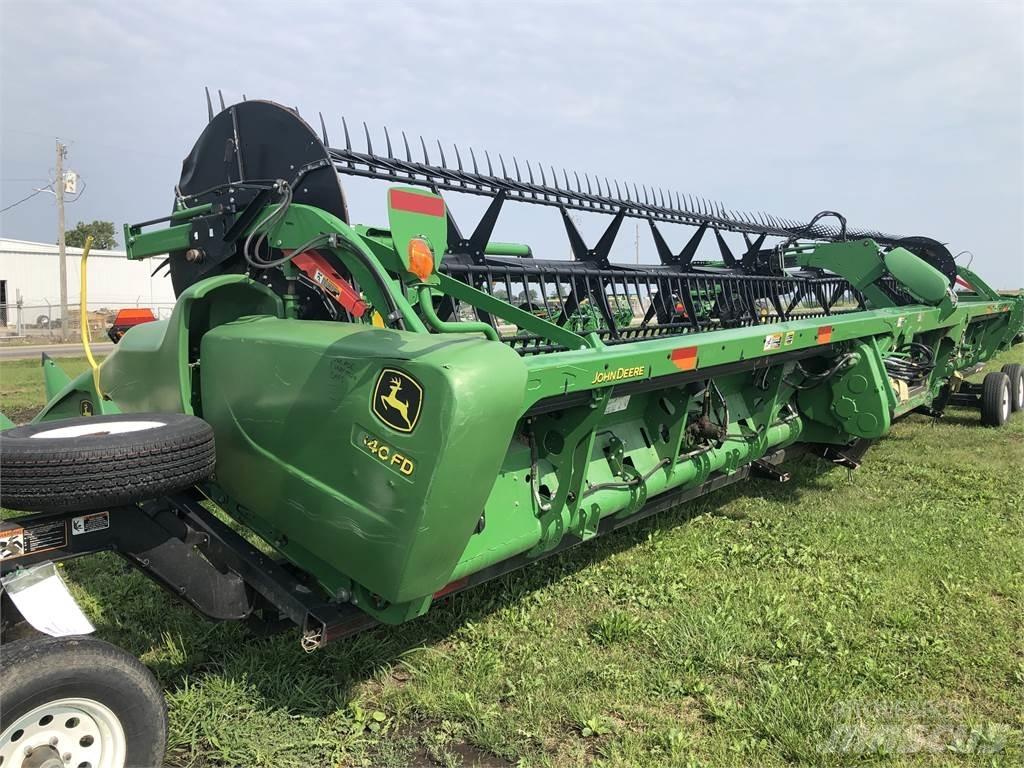 John Deere 640FD Combine Attachments