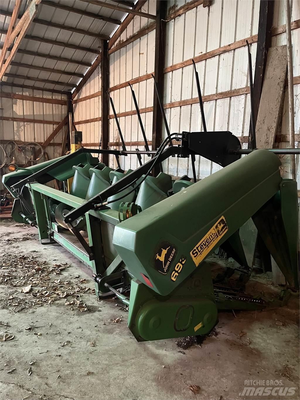 John Deere 693 Combine Attachments