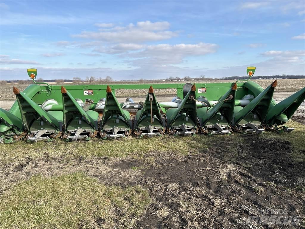 John Deere 708C Combine Attachments
