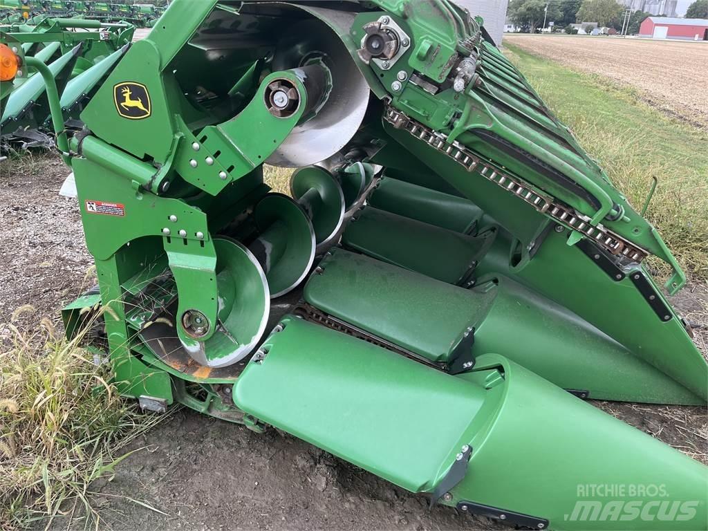 John Deere 712FC Combine Attachments