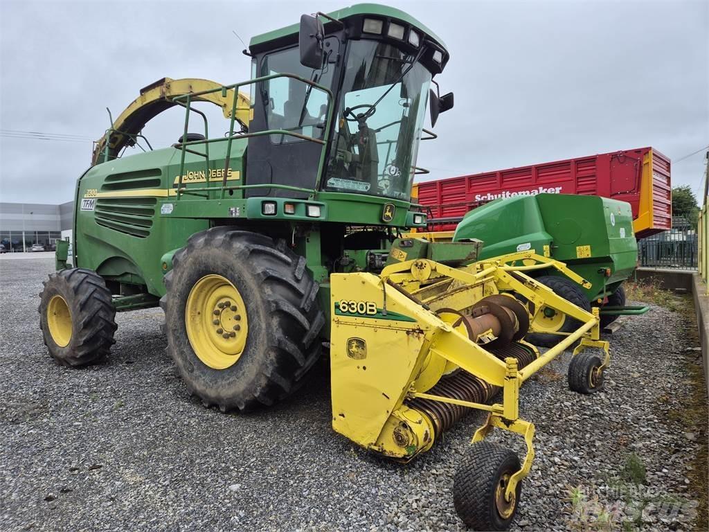 John Deere 7300 Forage Harvester